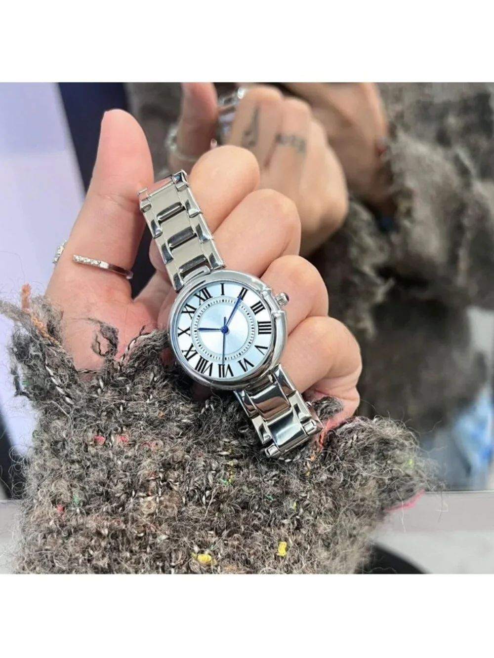 Women's Silver-Blue Classic Vintage Roman Numerals Dial Stainless Steel Watch